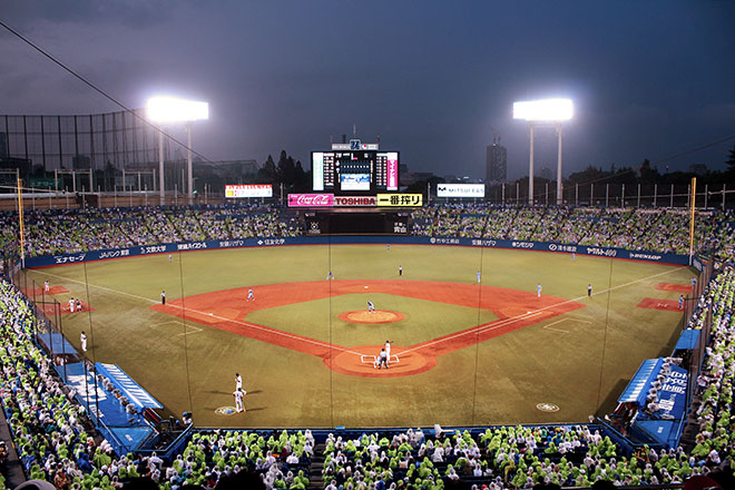 夏の終わりの神宮球場